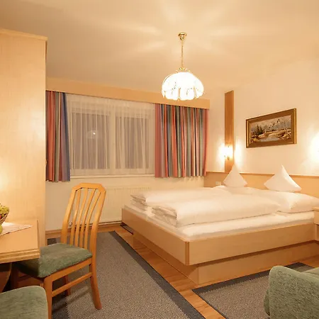 Edelweiss 3* פונדס