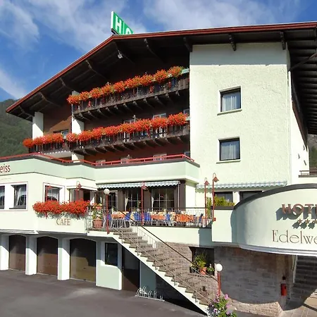 Hotel Edelweiss Pfunds
