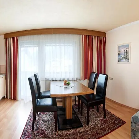 Edelweiss Hotel 3*