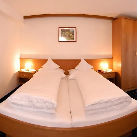 Edelweiss פונדס