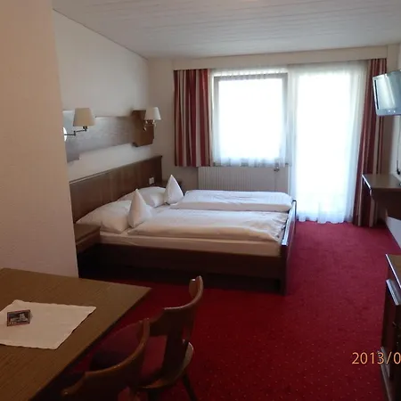 Edelweiss 3* פונדס